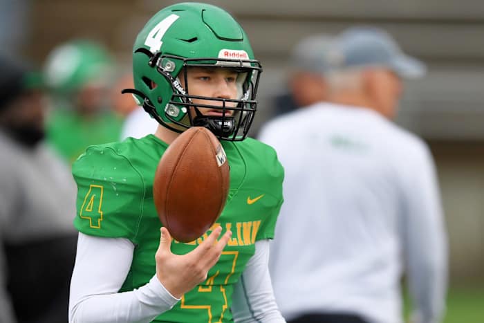 Tualatin.West-Linn.6A-football-semifinal.Leon-Neuschwander.5